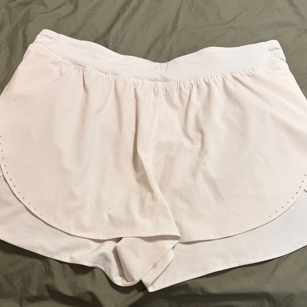 Lululemon Fast and free short